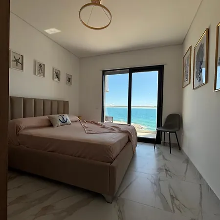شقة Sea La Vie - Elegant Beachfront Family Apartment, Shengjin Lezhë
