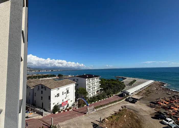 Sea La Vie - Elegant Beachfront Family Apartment, Shengjin Appartement Lezhë